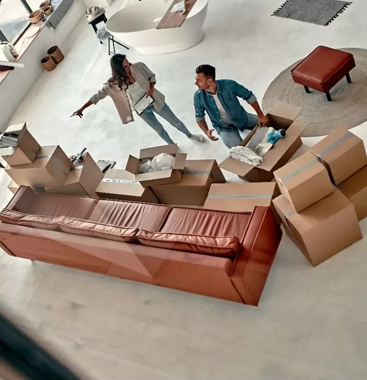 couple-moving-into-new-home